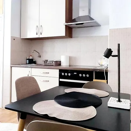 Cozy Urban Nest 塞拉耶佛